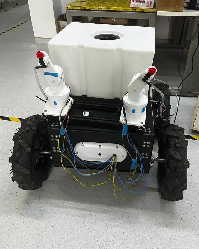 Front view of the greenhouse spraying robot prototype